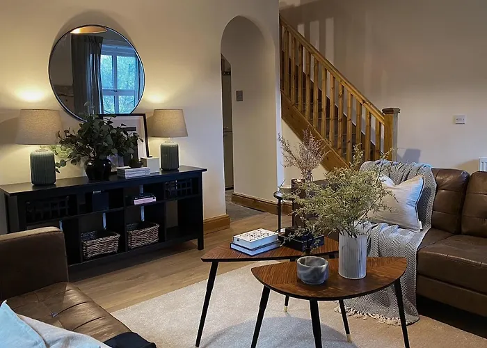 Beautiful & Cosy 4 Bedroom Home