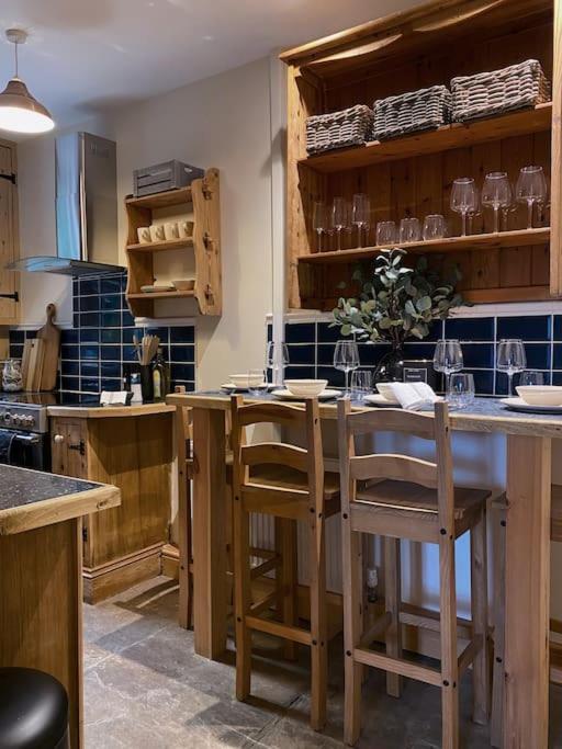 Beautiful & Cosy 4 Bedroom Todmorden