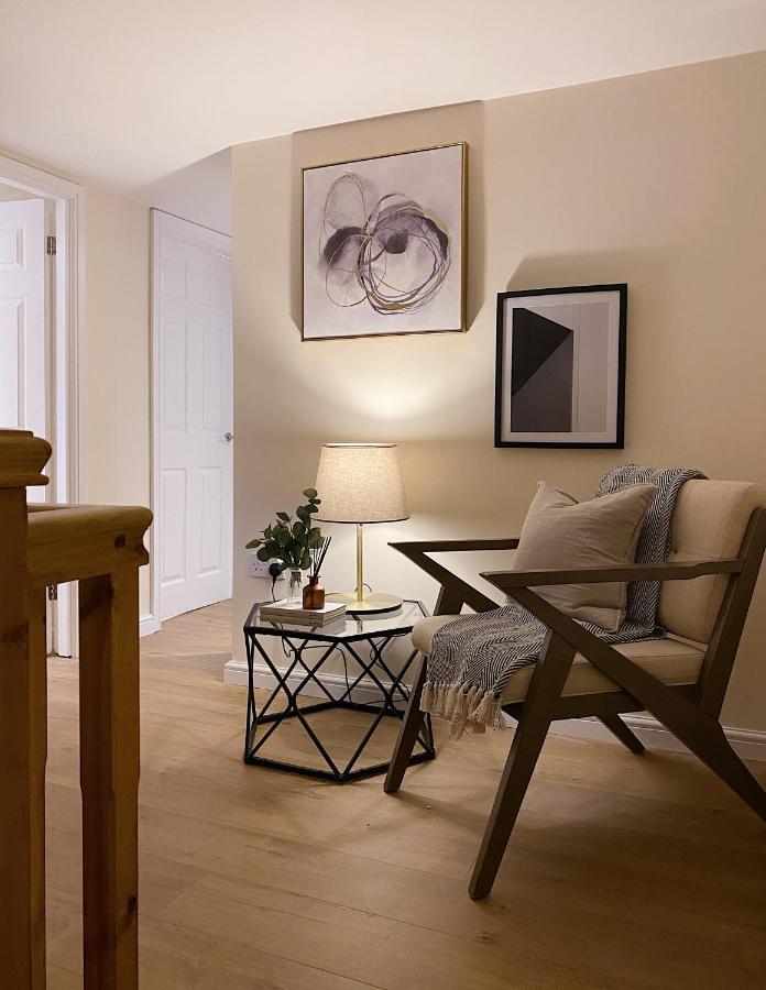 Beautiful & Cosy 4 Bedroom Holiday home