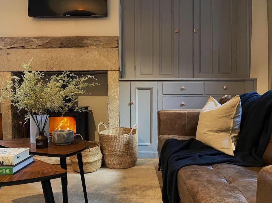 Beautiful & Cosy 4 Bedroom Holiday home Todmorden